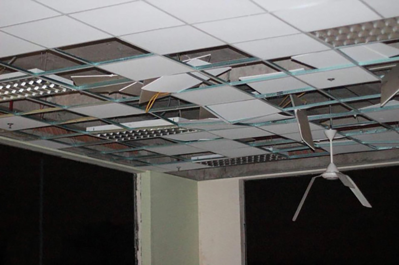 Sập trần nhà ở ký túc xá Đại học Quốc gia TP.HCM